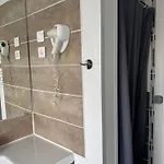 Отель Cit'hotel L'europe - Gare Шоле