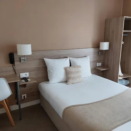 Cit'hotel L'europe - Gare Шоле