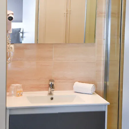 Cit'hotel L'europe - Gare Hotel 2*