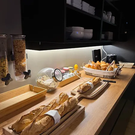 Cit'hotel L'europe - Gare 2* שולה