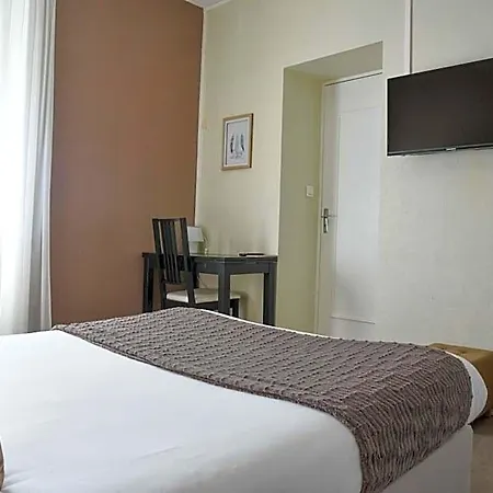 Hotel Cit'hotel L'europe - Gare Cholet