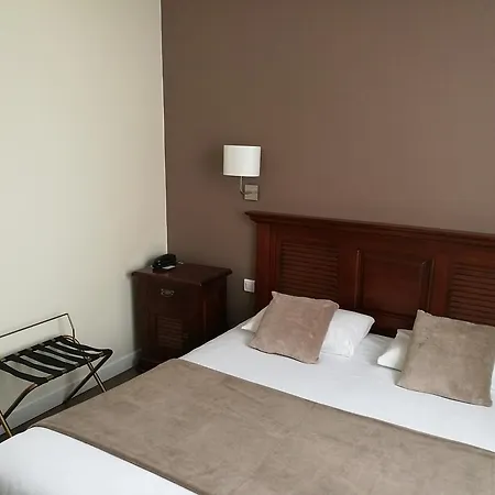 Отель Cit'hotel L'europe - Gare Шоле