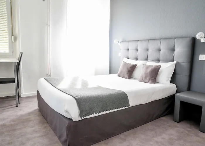 Hotel Cit'hotel L'europe - Gare Cholet