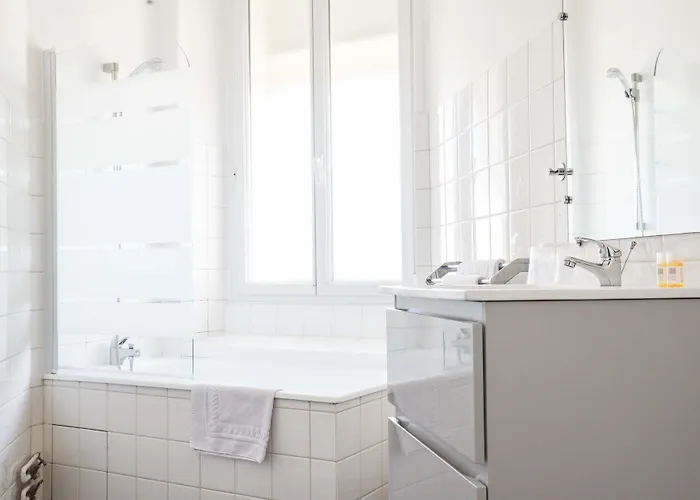 Hotell Cit'hotel L'europe - Gare Cholet