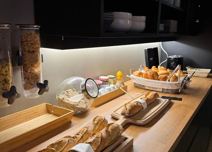 Cit'hotel L'europe - Gare 2* Σολέ