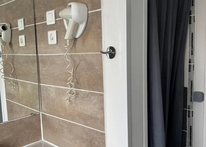 Hotell Cit'hotel L'europe - Gare Cholet