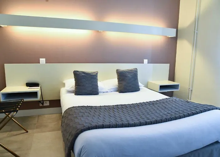 Hotel Cit'hotel L'europe - Gare Cholet